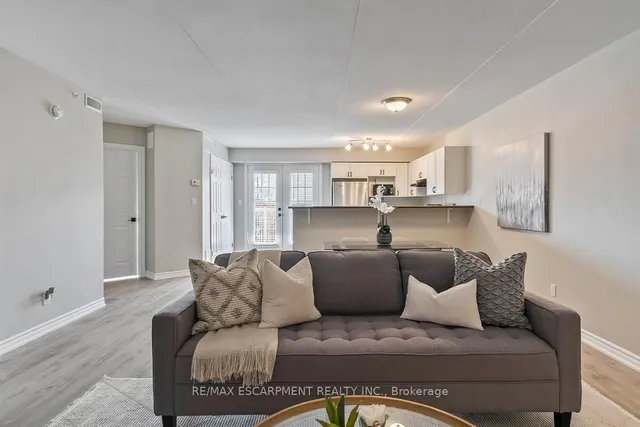 Additional image 6 of 1830 WALKERS Line Unit 301