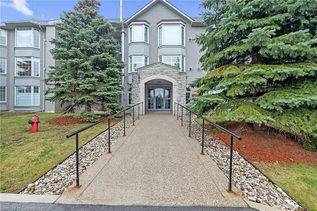 990 Golf Links Rd Unit 106