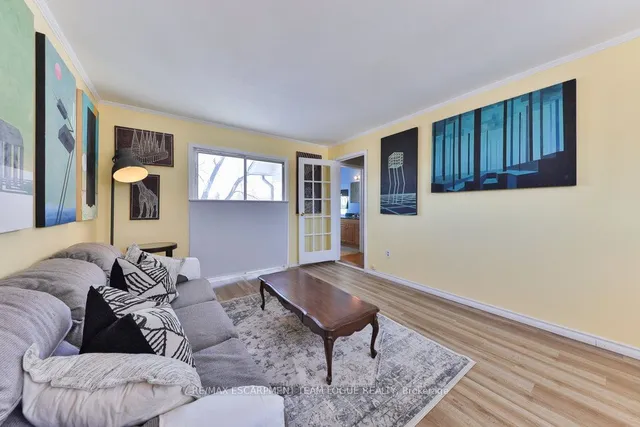 Additional image 30 of 1292 Elgin Cres