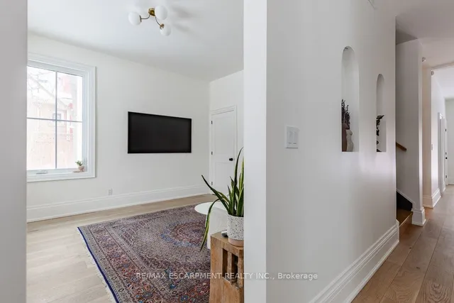 Additional image 19 of 45 PARK St