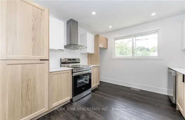 Additional image 7 of 694 Upper Ottawa St