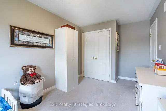 Additional image 27 of 15 Marina Point Cres