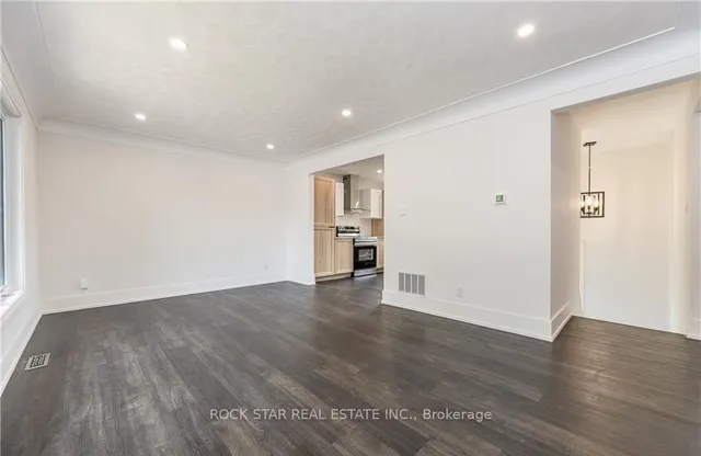 Additional image 5 of 694 Upper Ottawa St