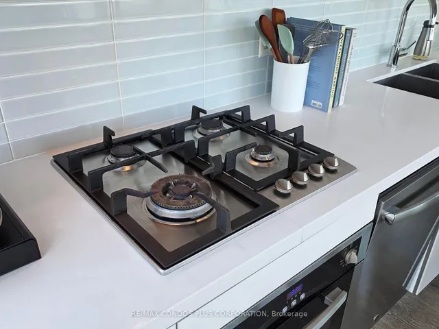 Additional image 21 of 11 Charlotte St Unit 1706