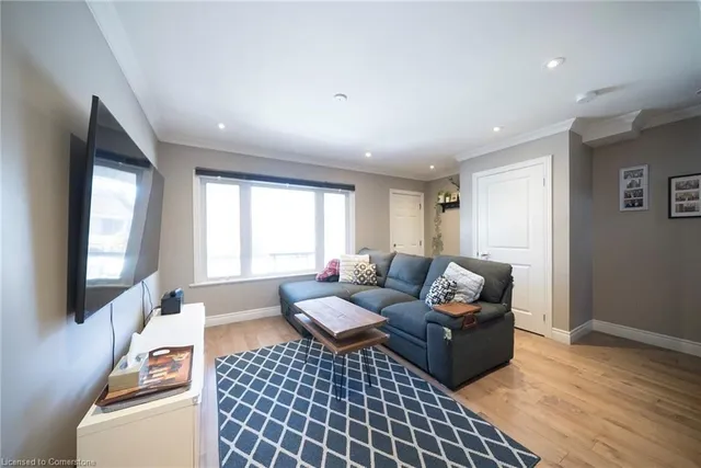 Additional image 17 of 88 Alpine Ave