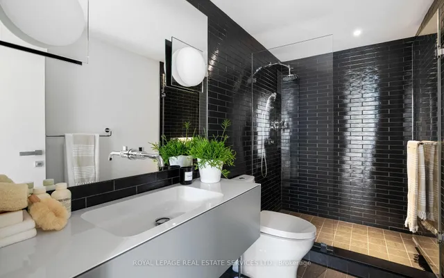 Additional image 46 of 80 Cumberland St Unit PH1903