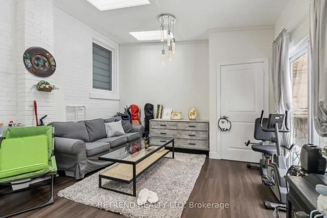 Additional image 24 of 46 Dudley Ave