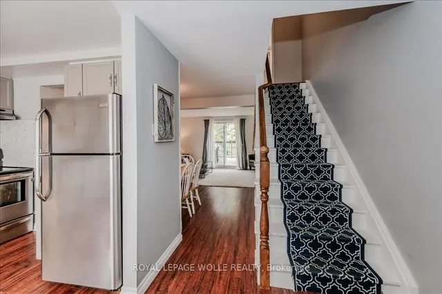 Additional image 4 of 10 Caprice Crt