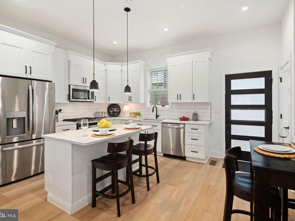 99 E Montana St #A, Philadelphia, PA 19119