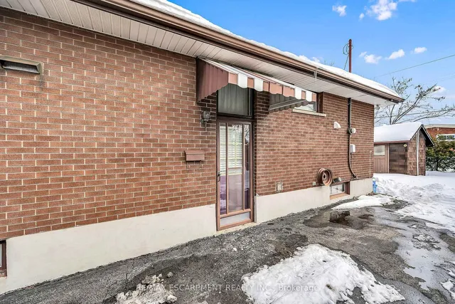 Additional image 40 of 41 Crane Crt