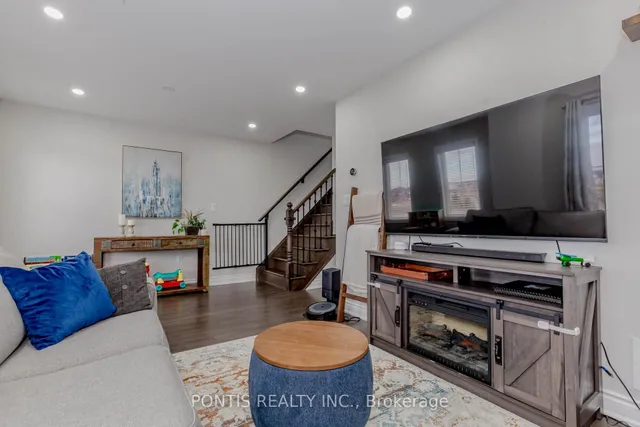 Additional image 24 of 33 Tight Crt