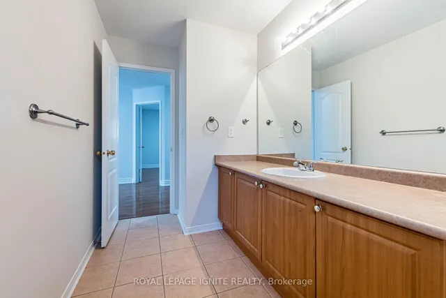 Additional image 36 of 321 Queen Mary Dr