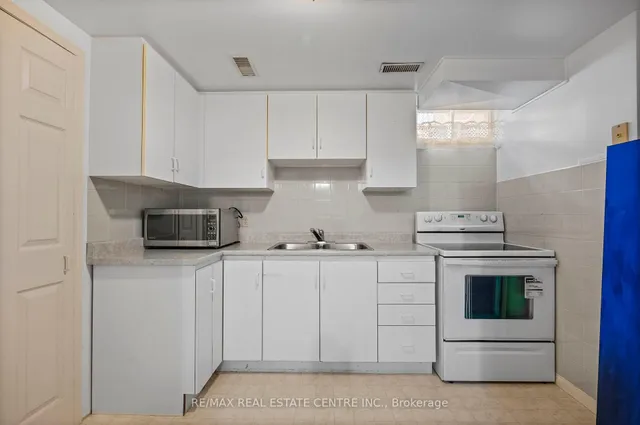 Additional image 33 of 89 High Acres Cres