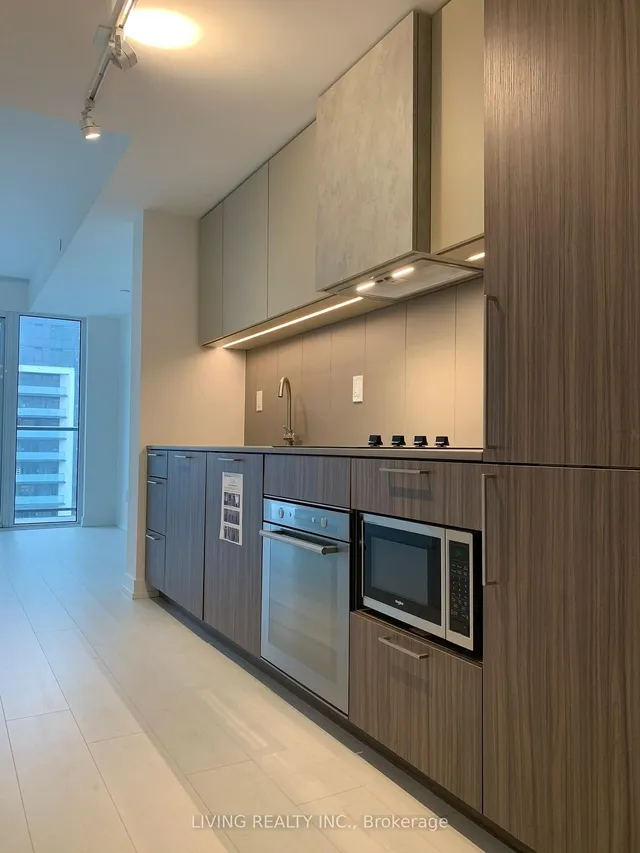 Additional image 4 of 19 Western Battery Rd Unit 3501