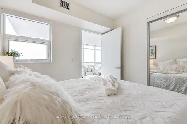 Additional image 14 of 830 Lawrence Ave Unit 1511