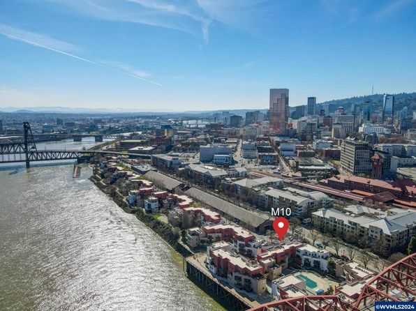 1010 NW Naito M10 Pike, Portland, OR 97209