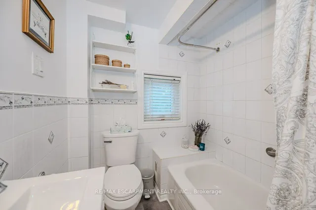 Additional image 31 of 63 Beechwood Ave