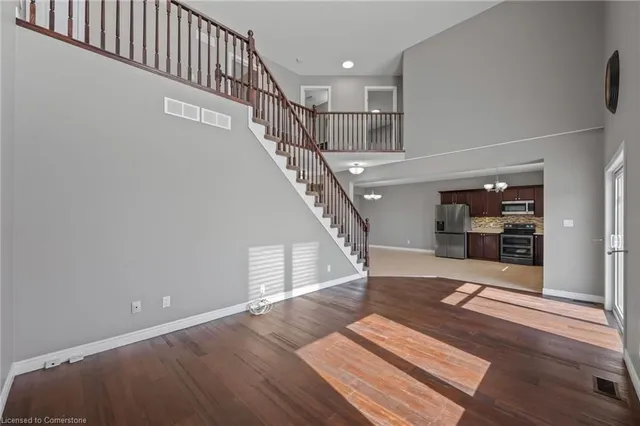 Additional image 9 of 561 Thomas Slee Dr