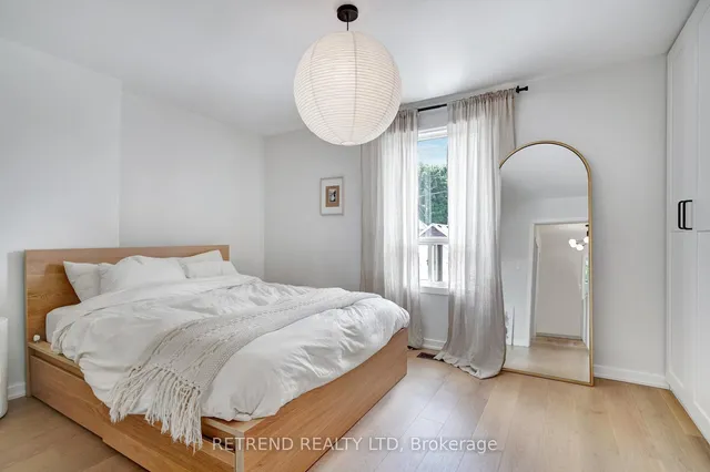 Additional image 24 of 35 Chryessa Ave