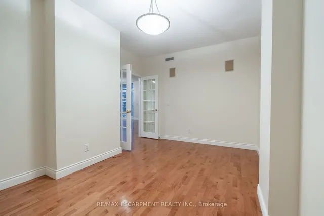 Additional image 27 of 399 Elizabeth St Unit 611