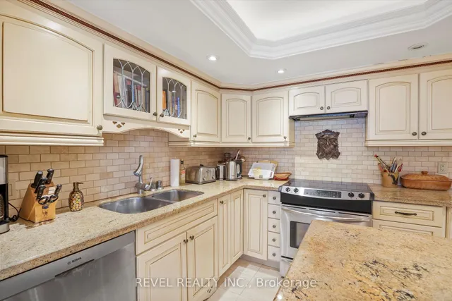 Additional image 24 of 65 Harbour Sq Unit 2410