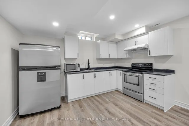 Additional image 38 of 19 Grosbeak Cres