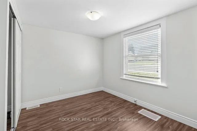 Additional image 12 of 937 Garth St