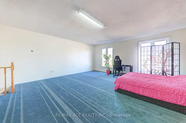 Additional image 10 of 6 Rockwood Dr