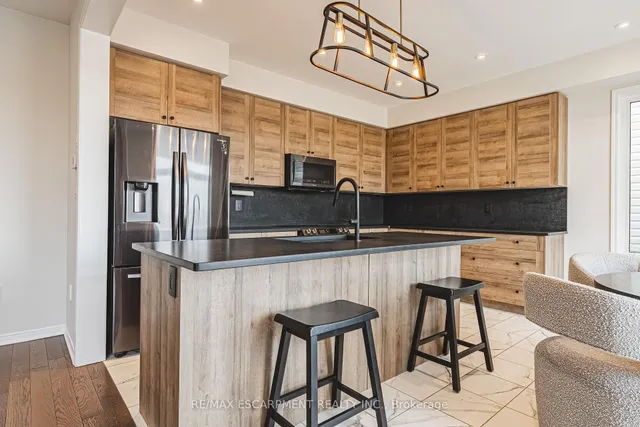 Additional image 15 of 249 Kinsman Dr