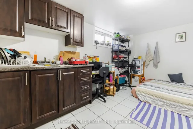 Additional image 44 of 7560 Goreway Dr Unit 18