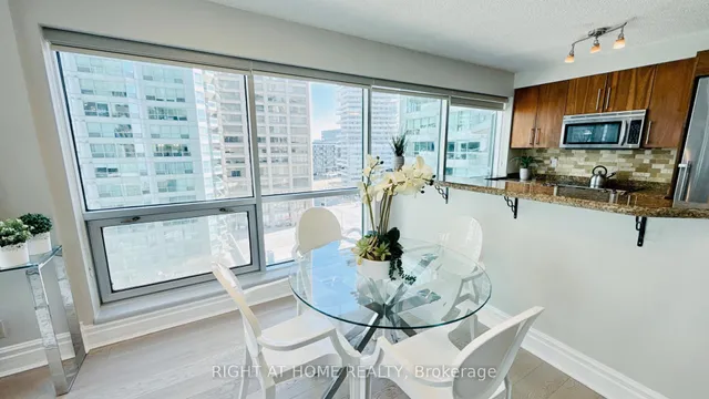 Additional image 9 of 10 Queens Quay Unit 1012