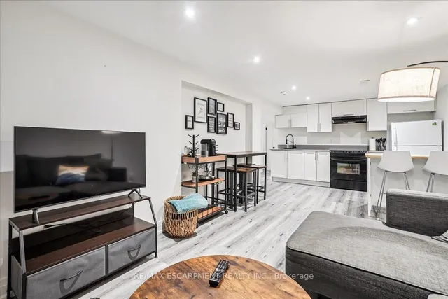 Additional image 27 of 2285 Sunnydale Dr