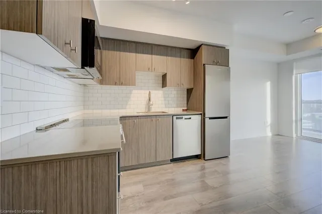 15 Wellington St Unit 608