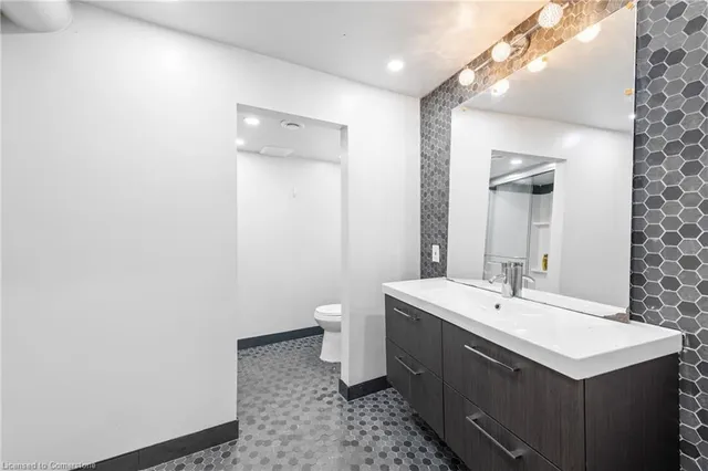 Additional image 45 of 140 Chancery Dr