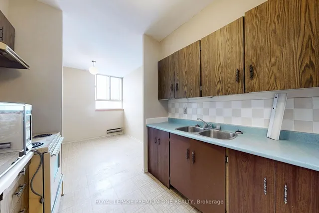 Additional image 13 of 1 Massey Sq Unit PH19