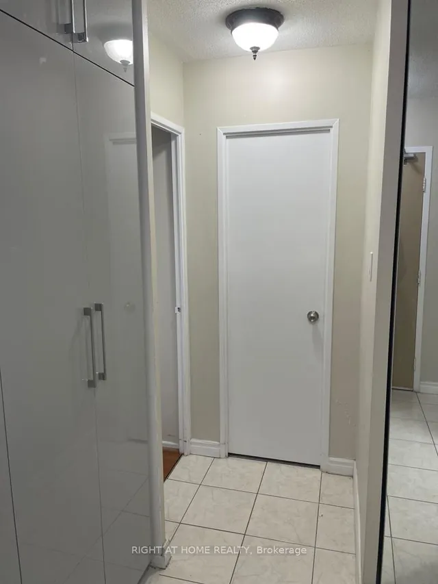 Additional image 12 of 260 Seneca Hill Dr Unit 1415