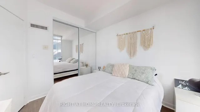 Additional image 17 of 600 Fleet St Unit 715