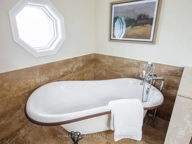 Additional image 32 of 29 St Quentin Ave