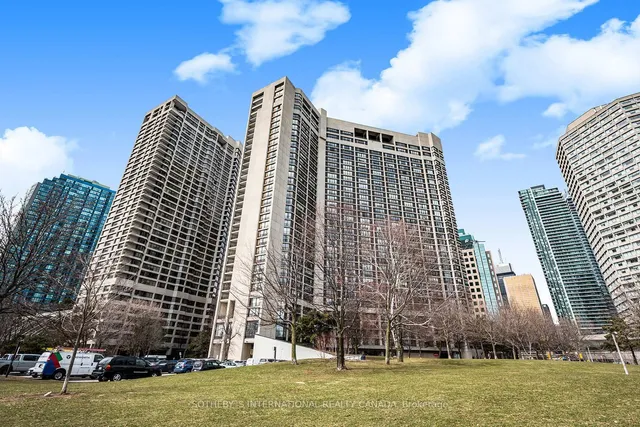 33 Harbour Sq Unit 1008