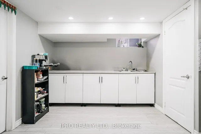 Additional image 24 of 8 Chandler Dr