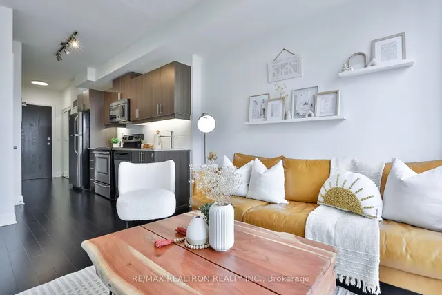 Additional image 3 of 17 Kenaston Gdns Unit 816