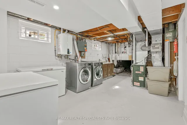 Additional image 34 of 21 Parkend Ave