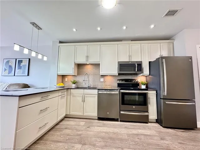 Additional image 3 of 1 Victoria St Unit 1010