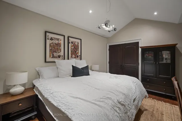 Additional image 31 of 6 Oak Hampton Blvd