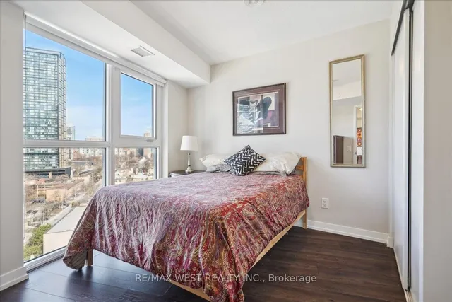 Additional image 5 of 219 Dundas St Unit 1808