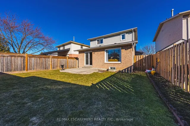 Additional image 39 of 103 Broughton Ave