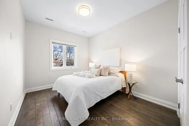 Additional image 14 of 714 Willard Ave