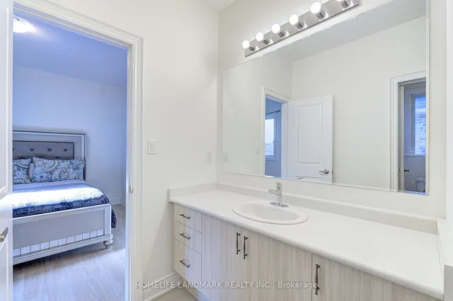 Additional image 11 of 11 Grierson Tr