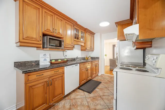 Additional image 14 of 80 Royal Palm Dr