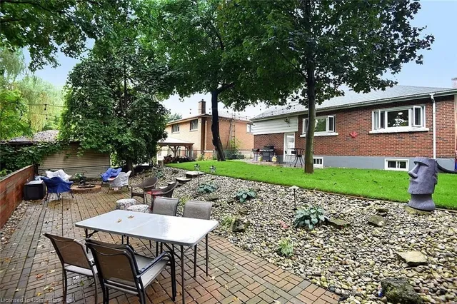 Additional image 30 of 141 Reid Ave